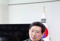 [경기티비종합뉴스] 용인특례시, 이상일 시장 동계아시안게임 스노보드 멀티메달 강동훈 선수 축하