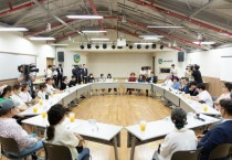 [경기티비종합뉴스] 경기도, 평온 찾은 대성동 주민들 다시 만난 김동연 “평화로운 일상 계속되도록 관심과 지원 이어가겠다”