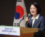 [경기티비종합뉴스] 경기도 추미애 지사, 공무원·워킹맘 선배로 신규 공직자 만난 추 지사,  “처음엔 힘들겠지만 10년쯤 해보면 기량이 생길 것. 칭찬 많이 하라” 등 조언 건네