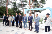 [경기티비종합뉴스] 수원특례시의회 문화체육교육위원회 오세철 위원장, 갤러리 아트랩 개관식·무장애 관광 미니버스 ‘수원어차’ 시승식 참석