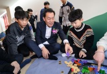 [경기티비종합뉴스] 이재준 수원시장 “효동초 청개구리 연못, 청소년들이 꿈과 창의력 펼치는 무대 되길”