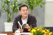 [경기티비종합뉴스] 이재준 수원시장, 공직자 독서 모임 ‘수요정담’ 함께하며 소통과 창의 행정 모색