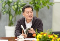 [경기티비종합뉴스] 이재준 수원시장, 공직자 독서 모임 ‘수요정담’ 함께하며 소통과 창의 행정 모색
