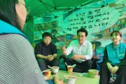 [경기티비종합뉴스]경기도의회 유호준 의원, 안민석 교육감 당선인과 ‘교원+사서 기간제교사’ 농성장 방문