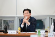 [경기티비종합뉴스] 조용호 오산시장, 세교고서 이동시장실 열고  ‘통학 안전·청소년 공간’ 논의