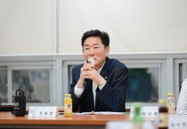 [경기티비종합뉴스] 조용호 오산시장, 세교고서 이동시장실 열고  ‘통학 안전·청소년 공간’ 논의