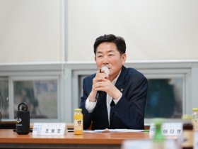 [경기티비종합뉴스] 조용호 오산시장, 세교고서 이동시장실 열고  ‘통학 안전·청소년 공간’ 논의