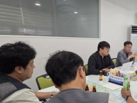 [경기티비종합뉴스] 경기도의회, 유호준·유병수 경기도의원, 지역 레미콘 업체 노동자 만나 부당해고 관련 의견 청취